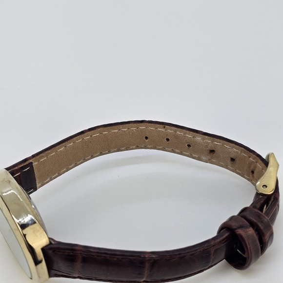 26MM Women's Watch MOP White Dial Brown Leather Bands New Battery - Picture 13 of 14